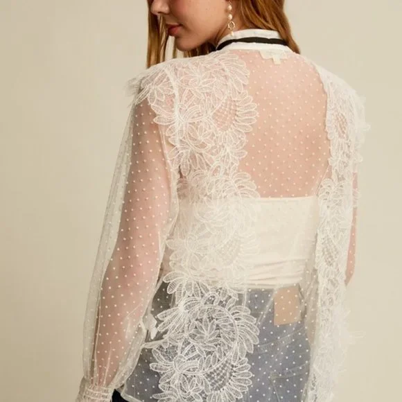 NEW- HARRIET LACE BLOUSE - Picture 2 of 6